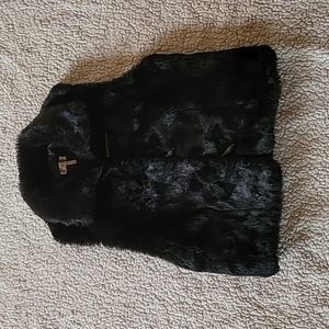 Sz M faux fur vest. New